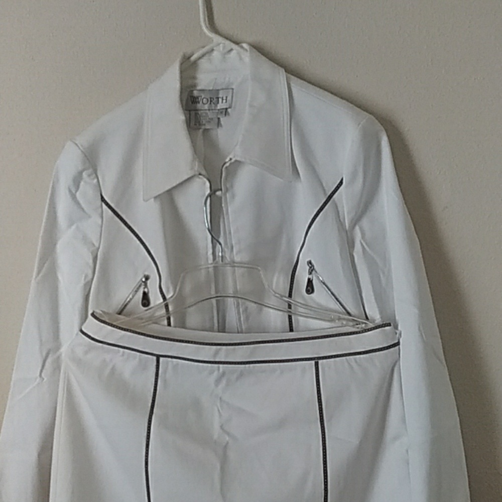 WORTH optic white size 10 skirt suit